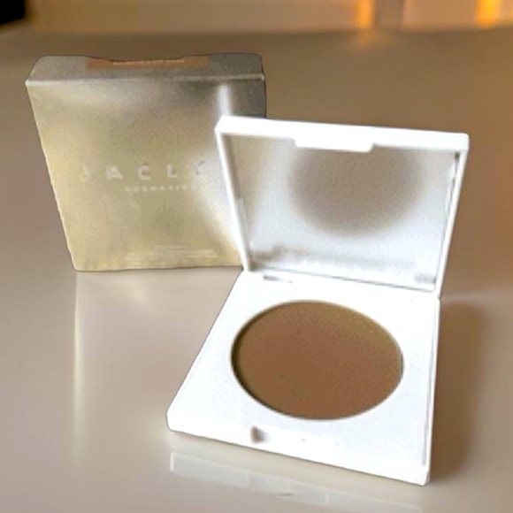 Jaclyn Cosmetics Face It All Brightening Powder “Brightening Rich” (Dark Roast)